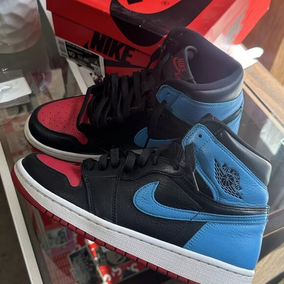 Air Jordan 1 UNC to Chicago Size 10 (M) / 11.5(W) 💎